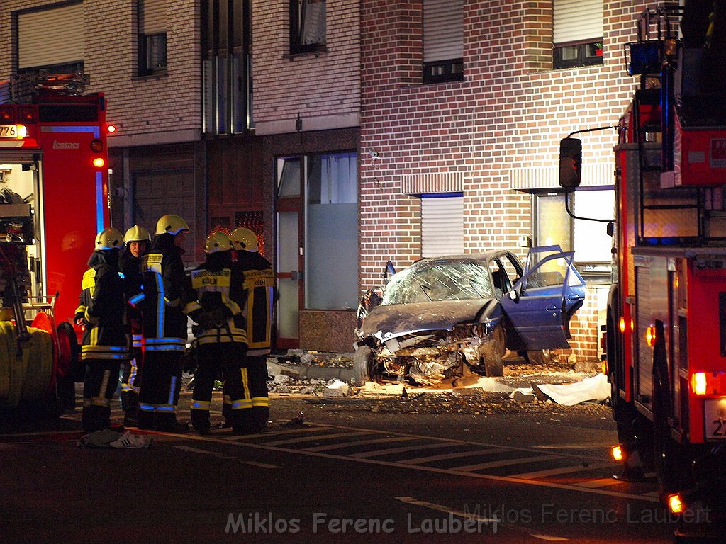 Schwerer VU Koeln Porz Eil Frankfurterstr P019.JPG